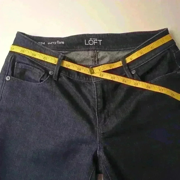 Ann Taylor Loft Brand Denim Jeans Size 27/4 Curvy Flare Low Rise Dark Wash - Picture 7 of 11